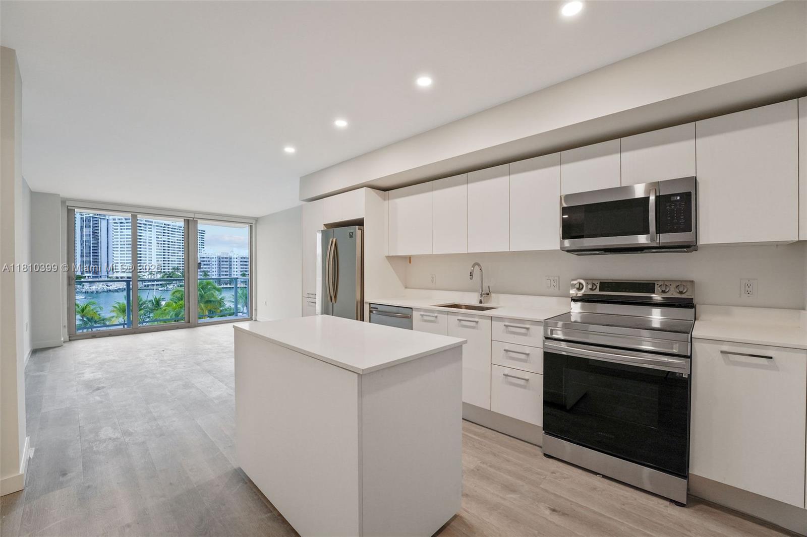 1500 Bay Rd # 0910 Unit: N-0910