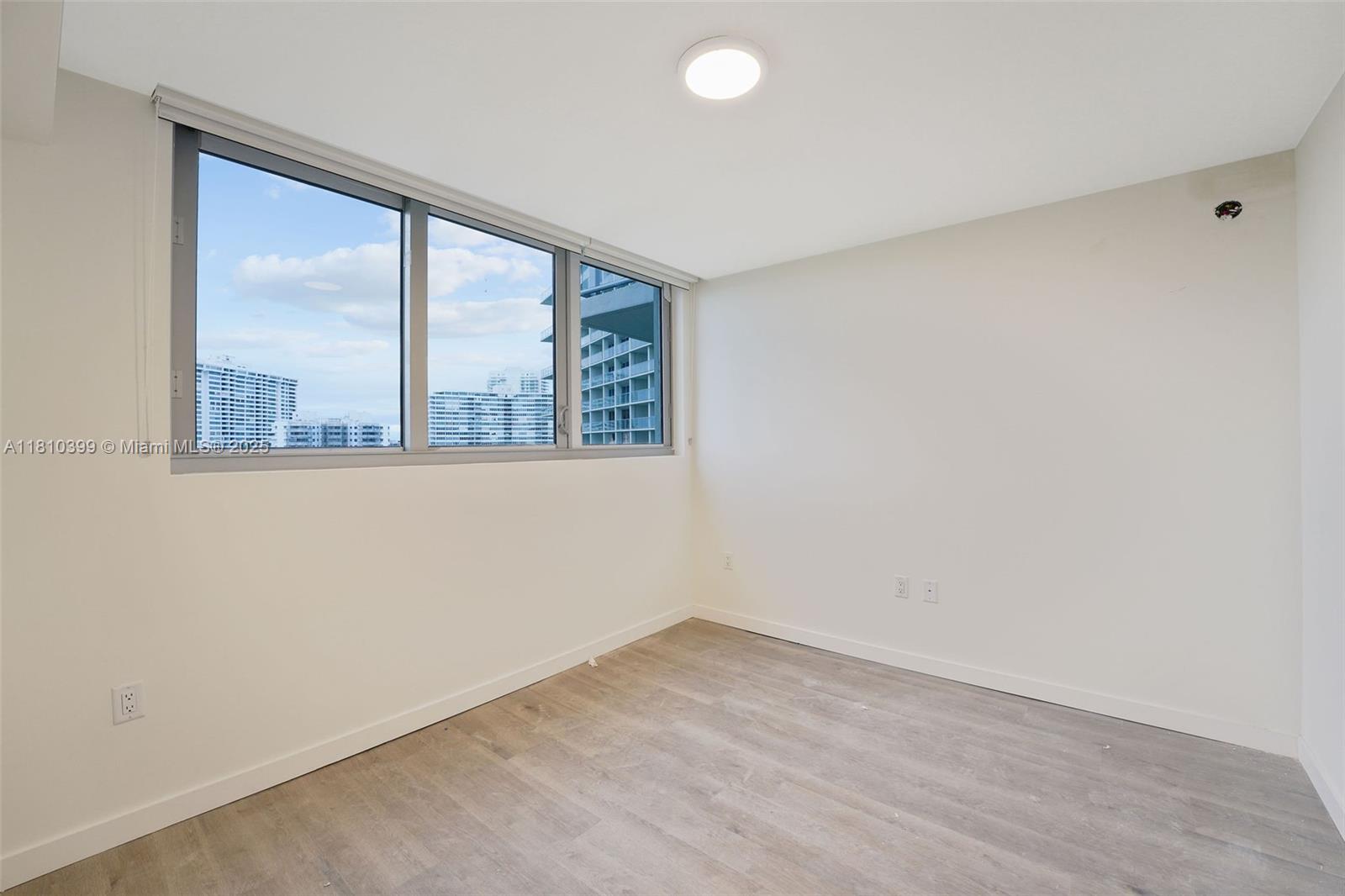 1500 Bay Rd # 0910 Unit: N-0910