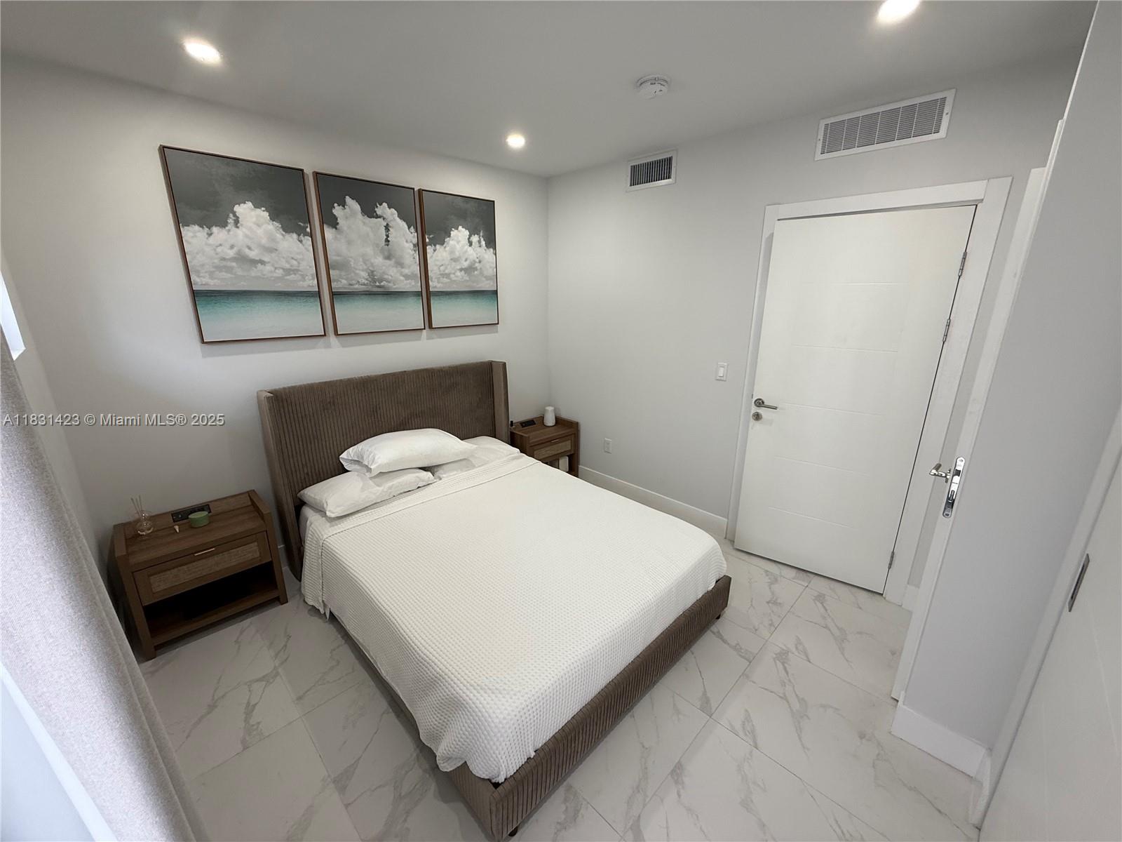 944 Jefferson Ave # 15
