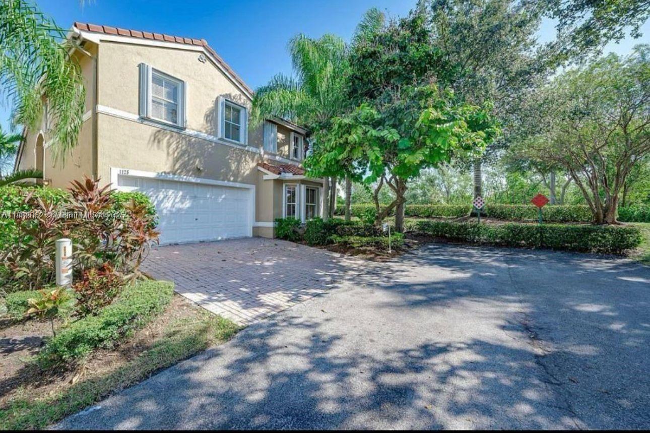 1125 Butternut Ln