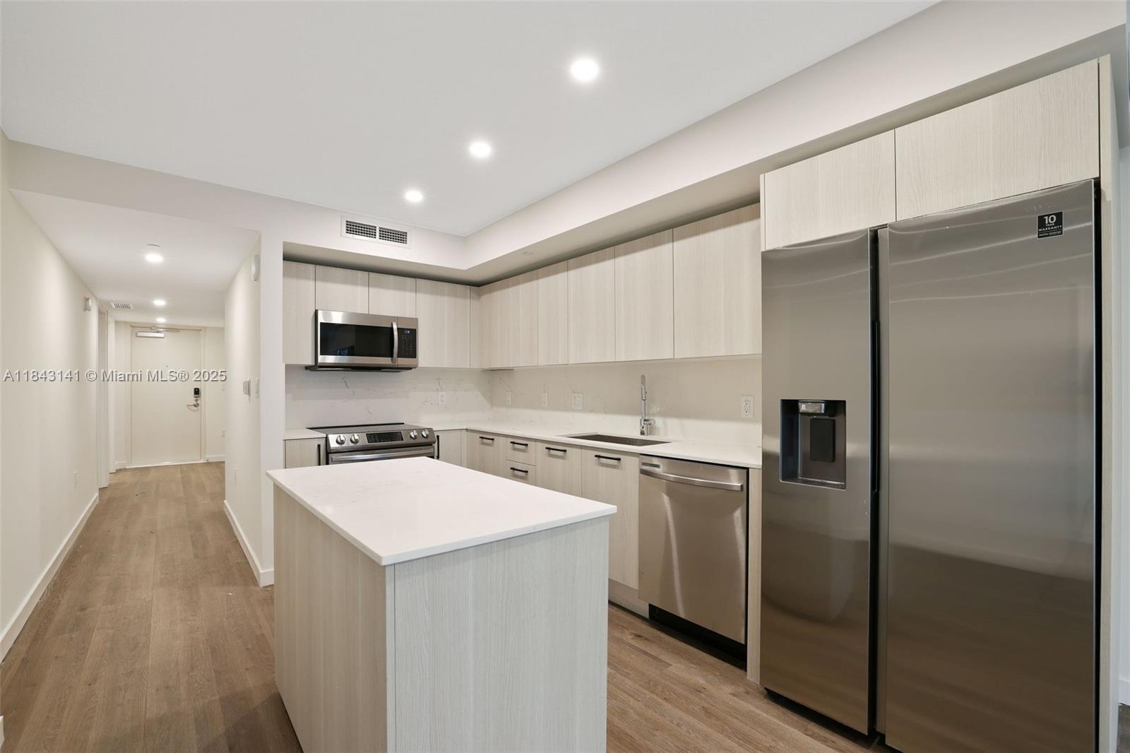 1500 Bay Rd # 0927 Unit: N-0927