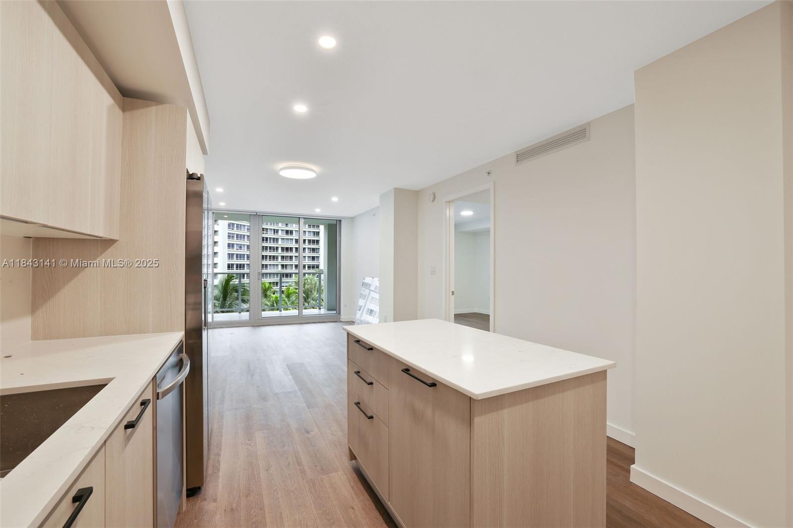 1500 Bay Rd # 0927 Unit: N-0927