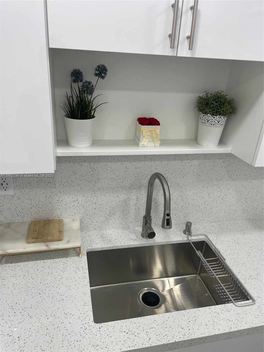 2501 S Ocean Dr Unit: 1233 (Available NOW)