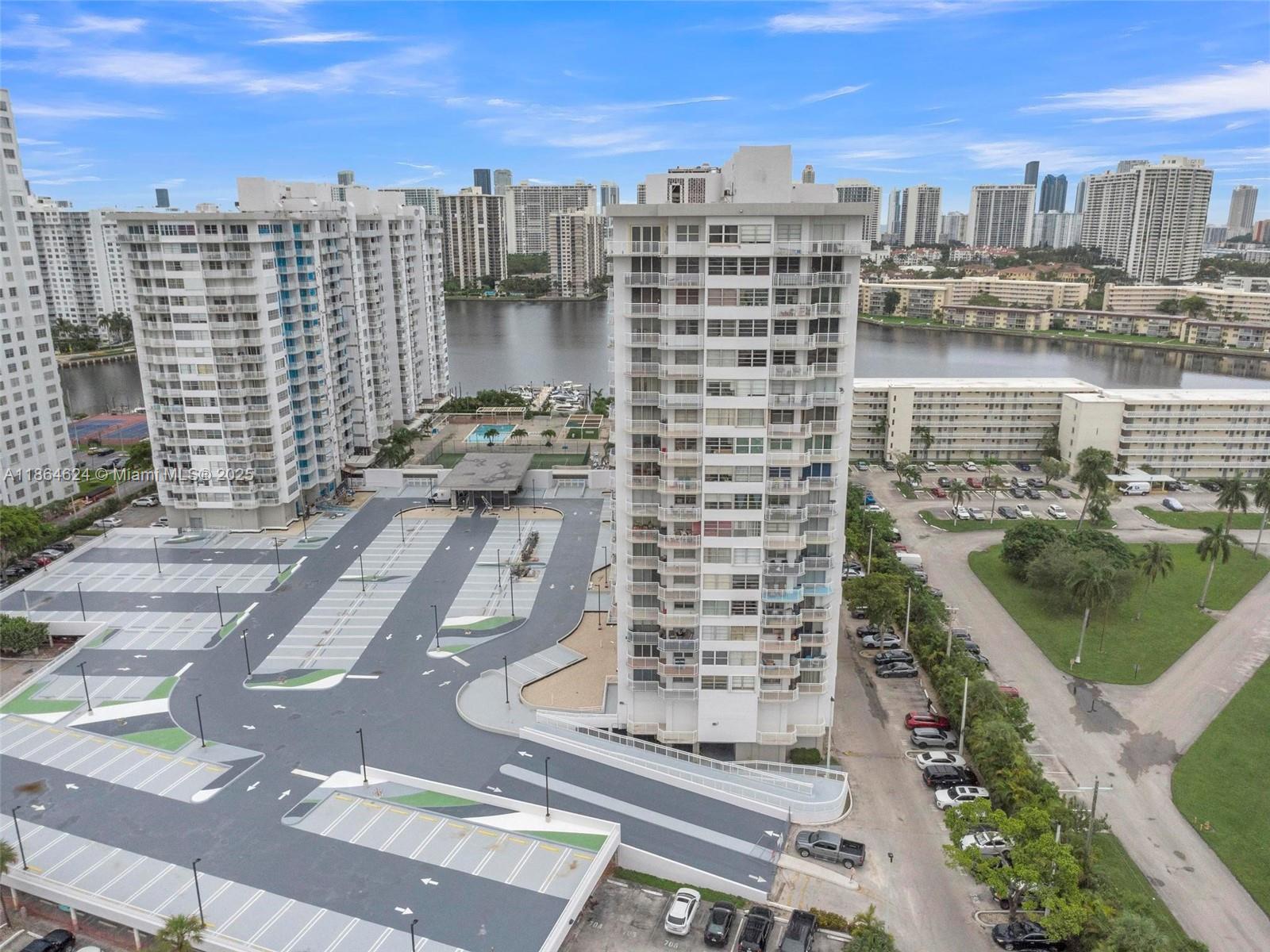 18011 Biscayne Blvd Unit: PH04