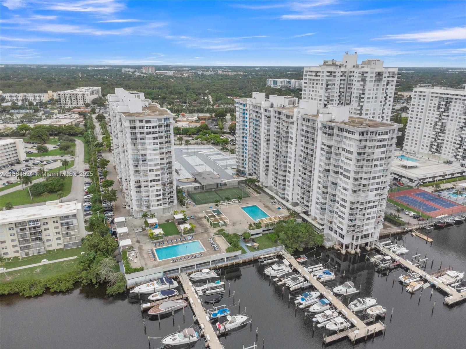 18011 Biscayne Blvd Unit: PH04