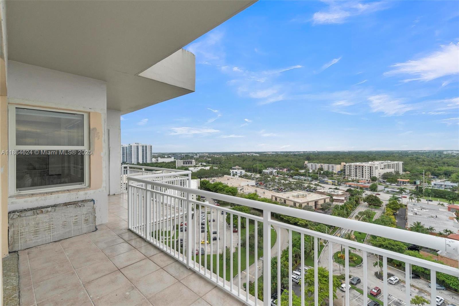 18011 Biscayne Blvd Unit: PH04