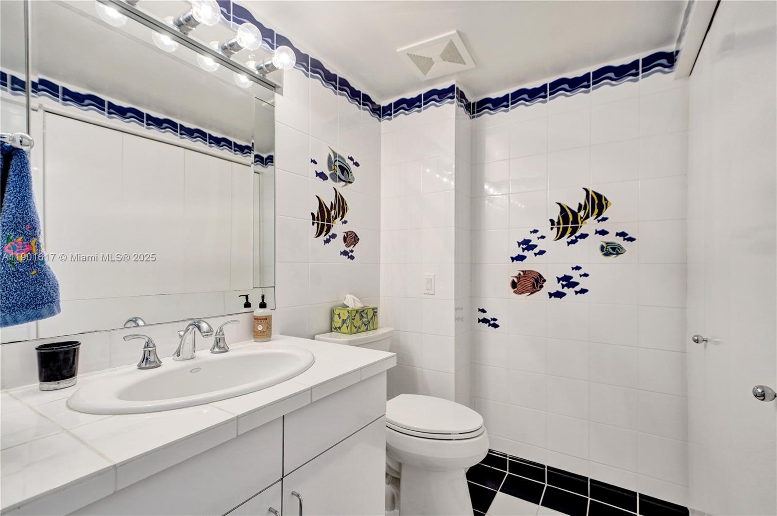 3610 Yacht Club Dr Unit: PH07