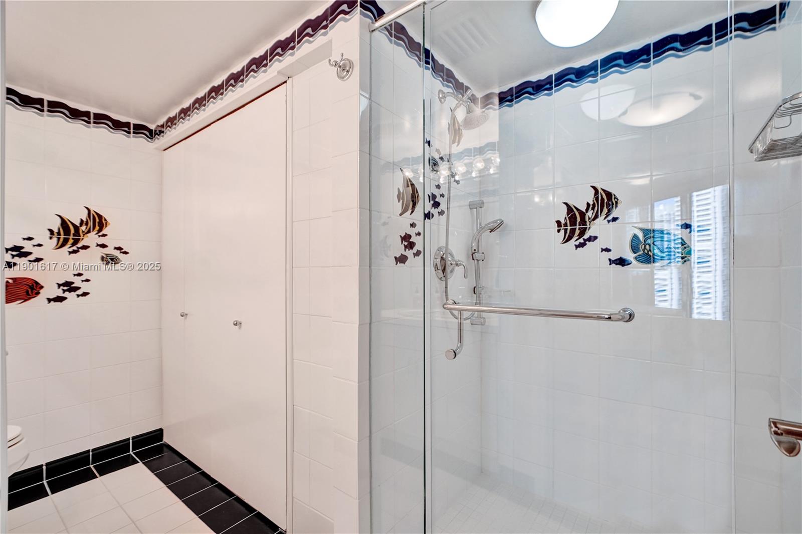 3610 Yacht Club Dr Unit: PH07