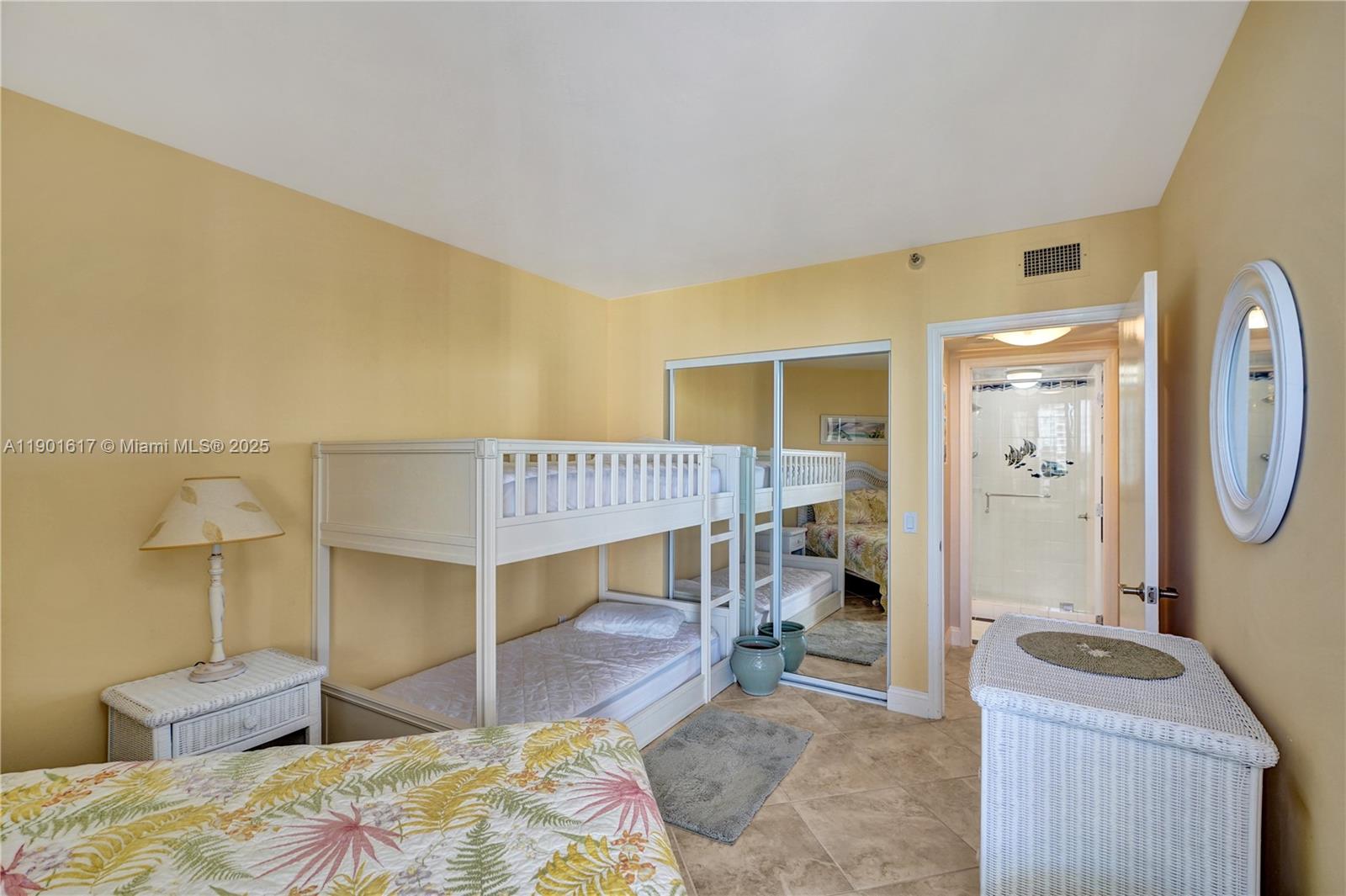 3610 Yacht Club Dr Unit: PH07