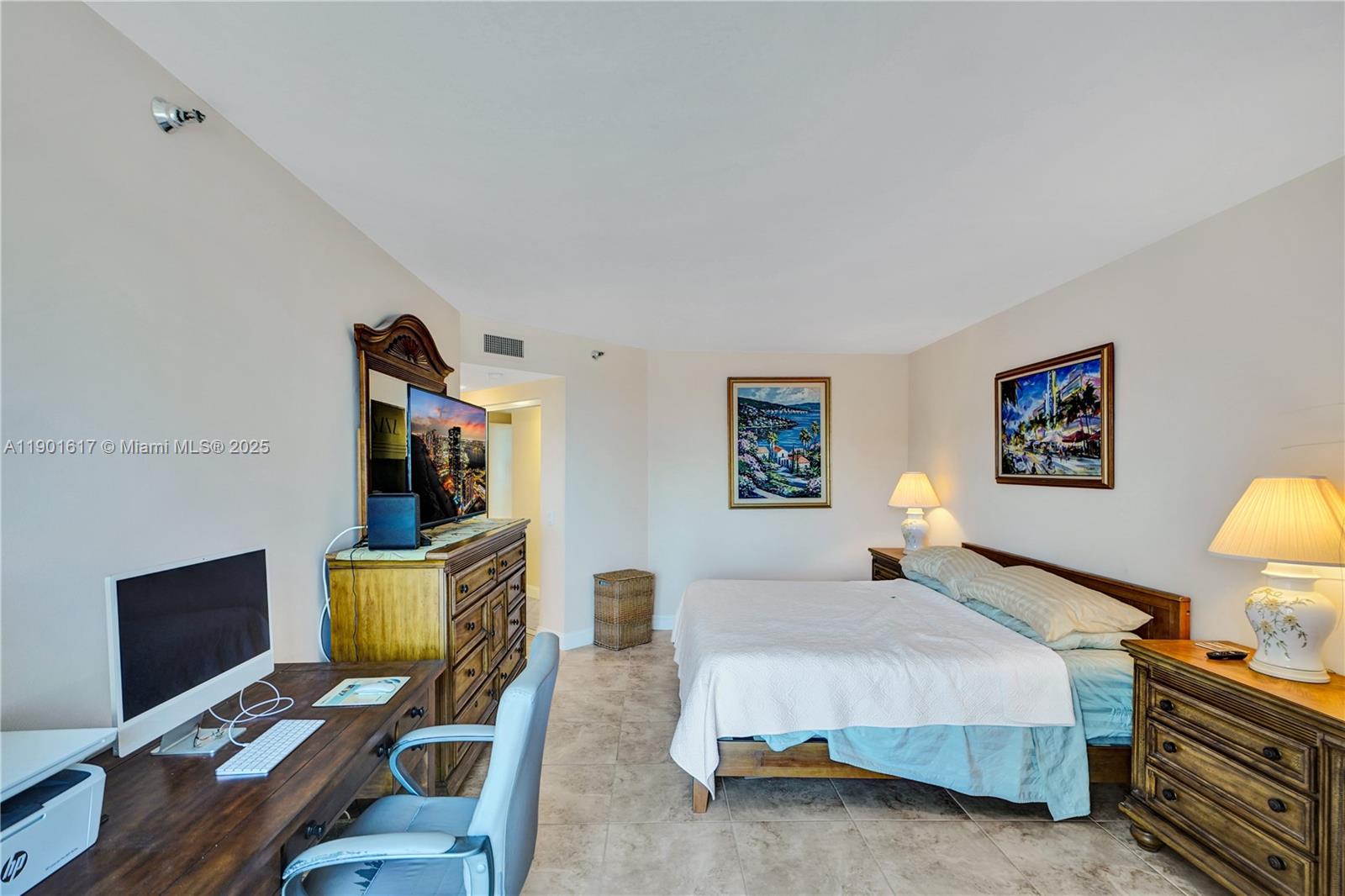 3610 Yacht Club Dr Unit: PH07