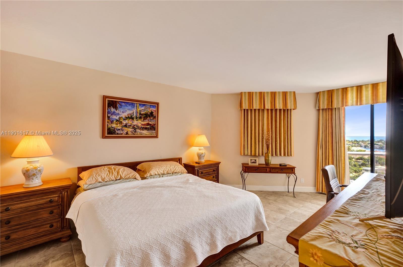 3610 Yacht Club Dr Unit: PH07