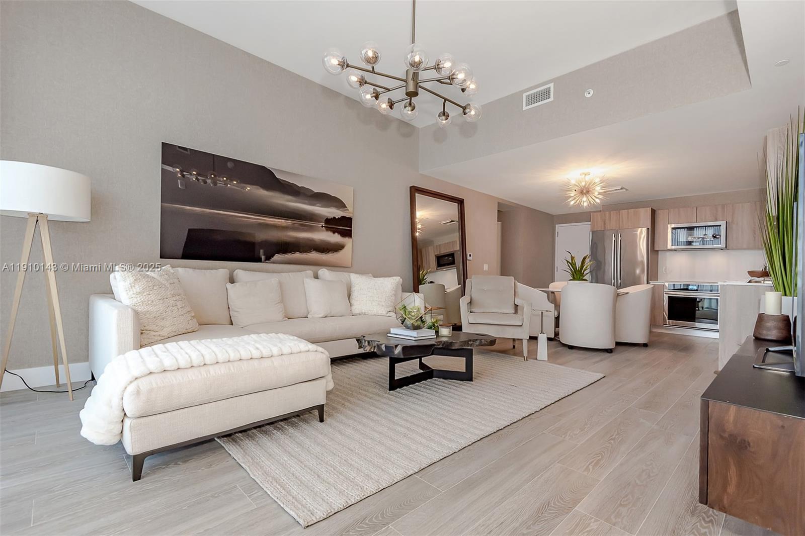 2960 NE 207th St # 1112