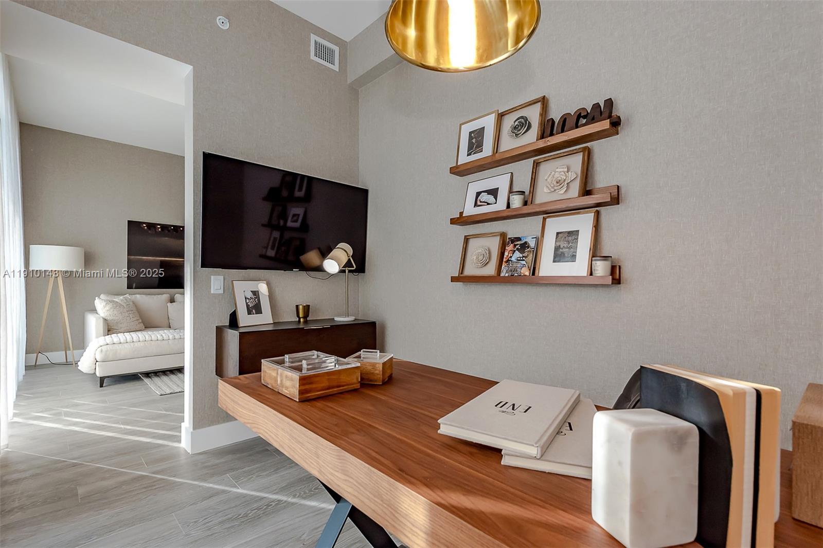 2960 NE 207th St # 1112