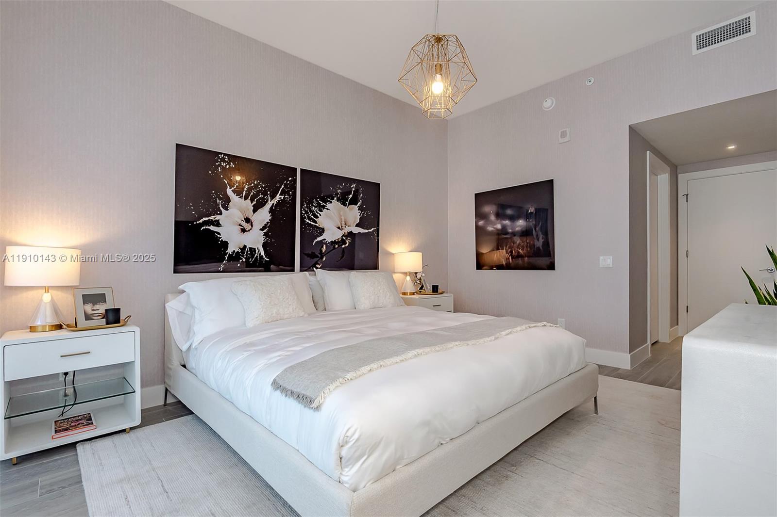 2960 NE 207th St # 1112