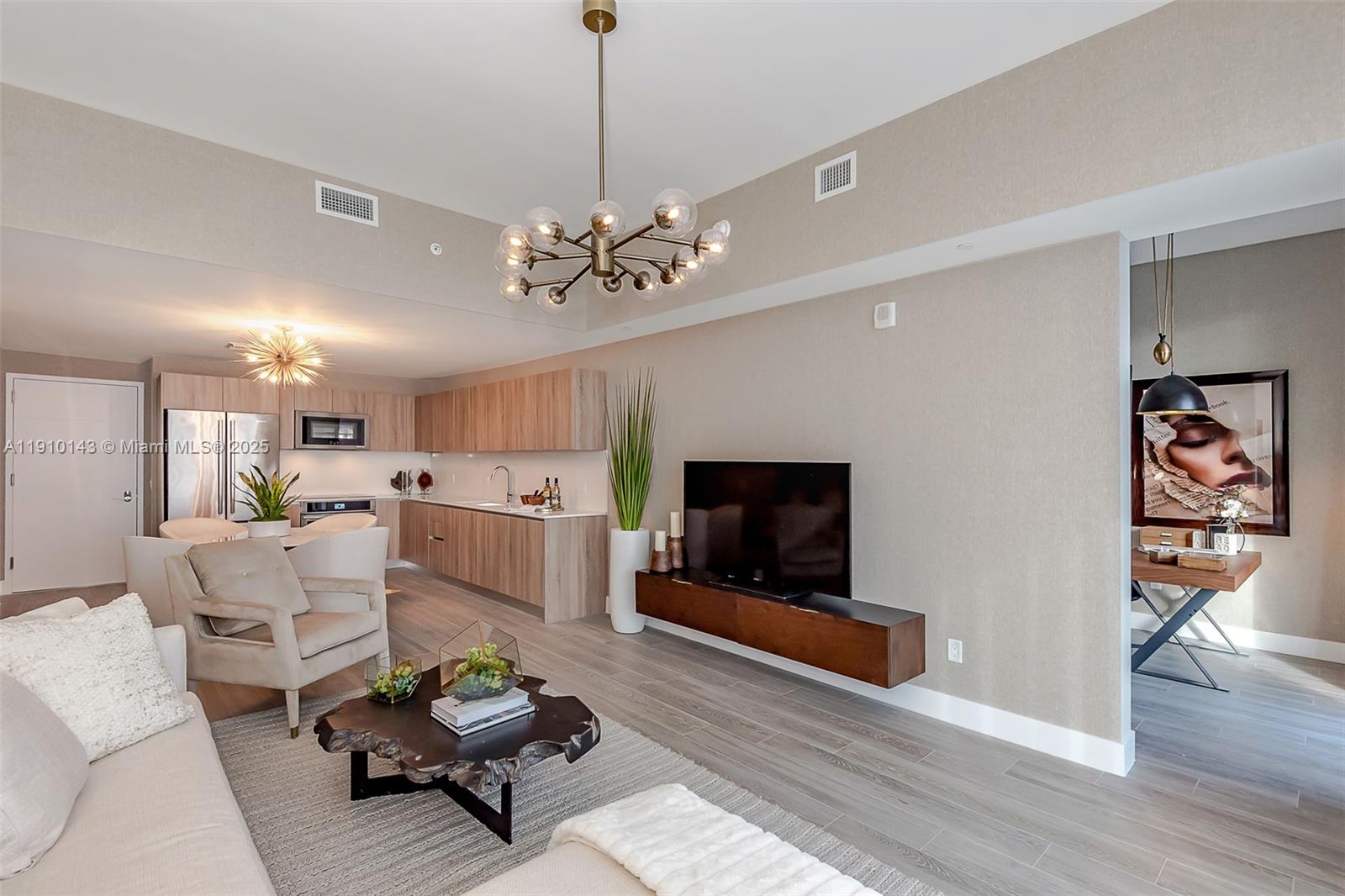 2960 NE 207th St # 1112