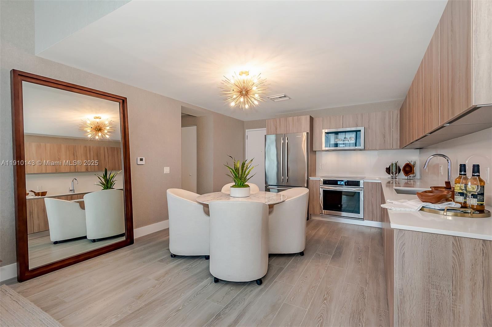 2960 NE 207th St # 1112