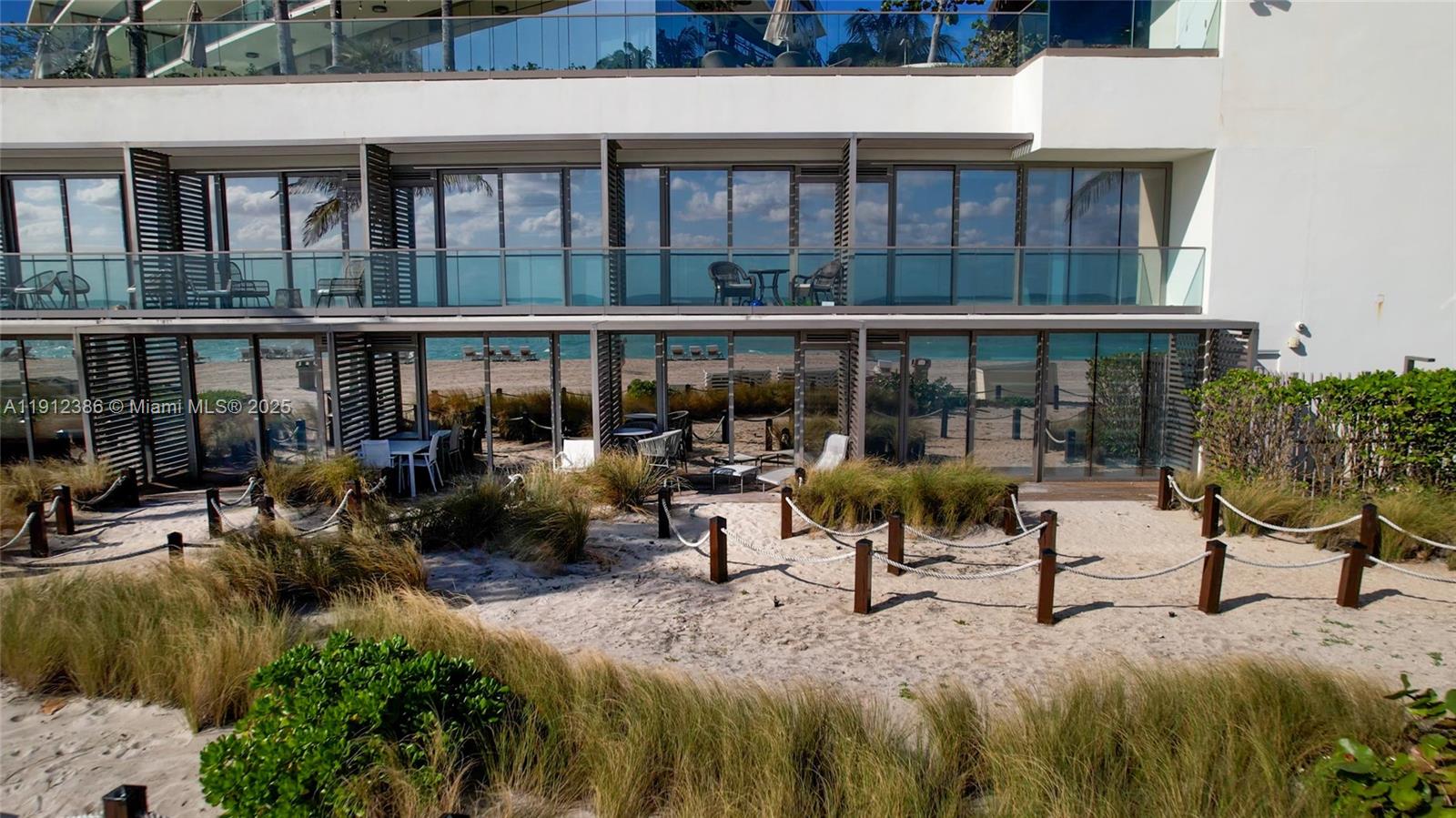 18975 Collins Ave # 905