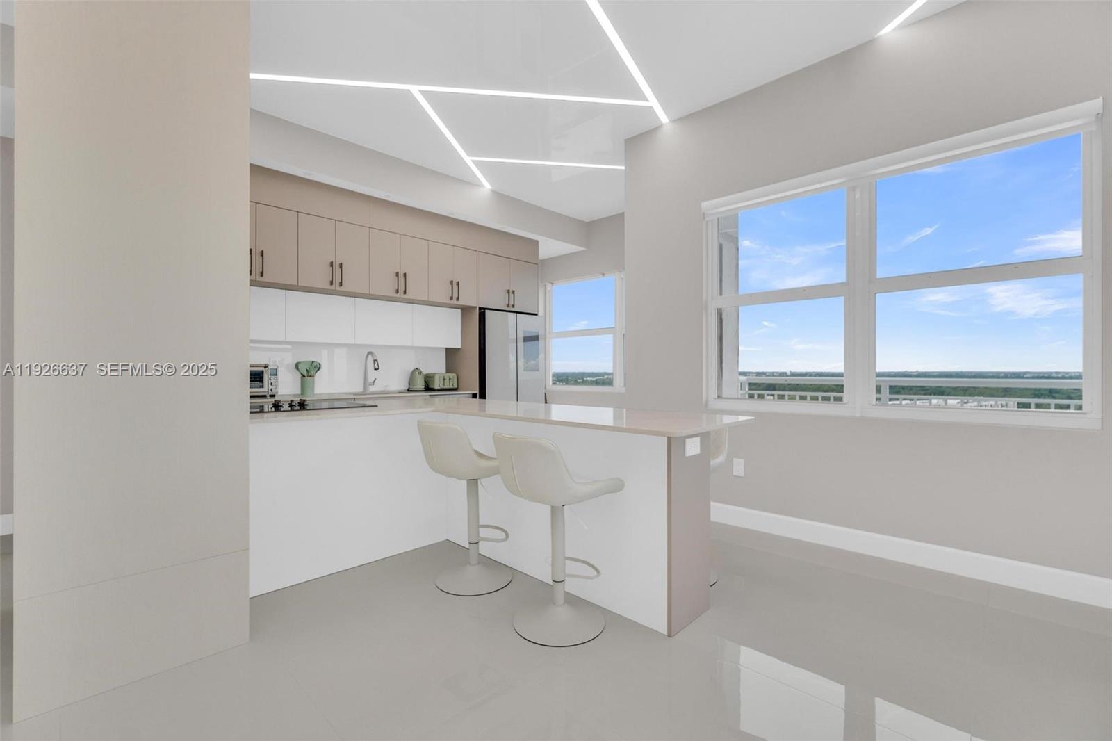 18011 Biscayne Blvd Unit: PH04