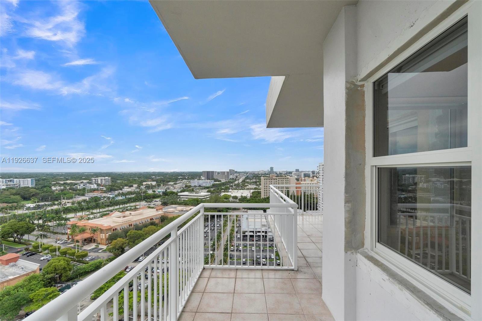 18011 Biscayne Blvd Unit: PH04