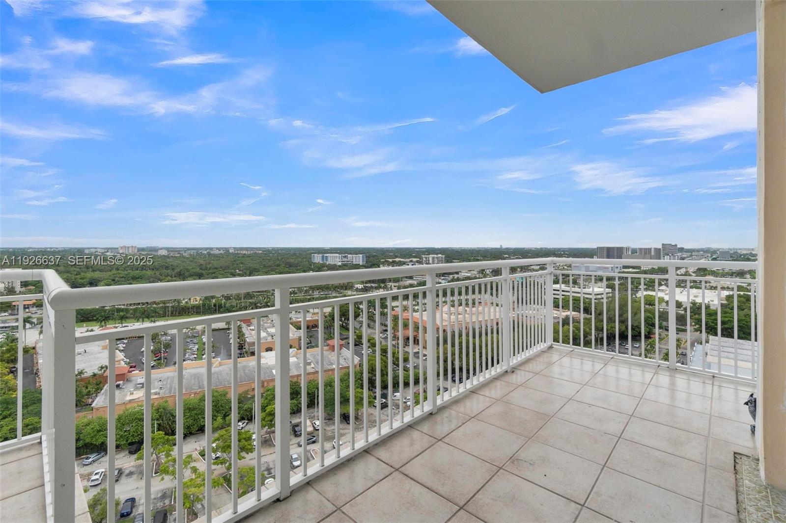 18011 Biscayne Blvd Unit: PH04