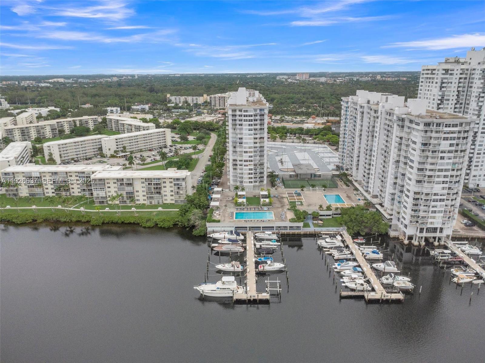 18011 Biscayne Blvd Unit: PH04