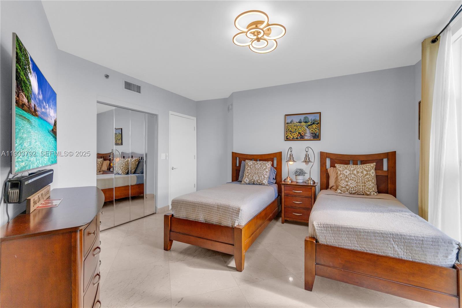 19111 Collins Ave # 1607