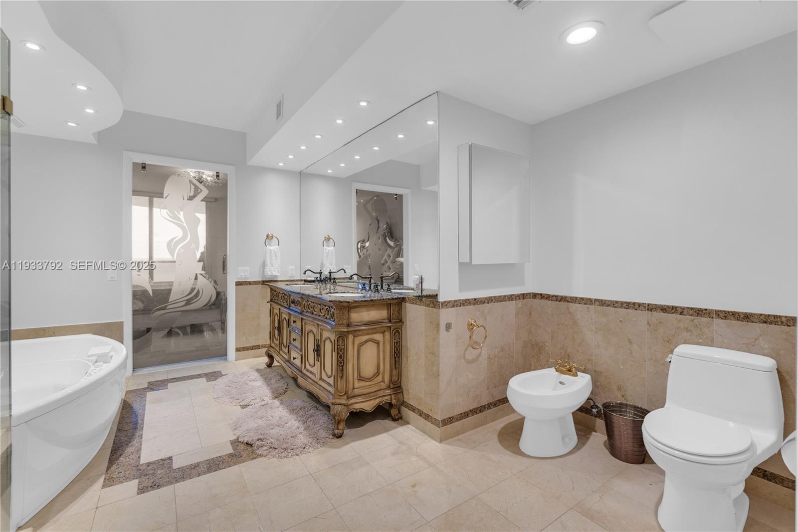 19111 Collins Ave # 1607