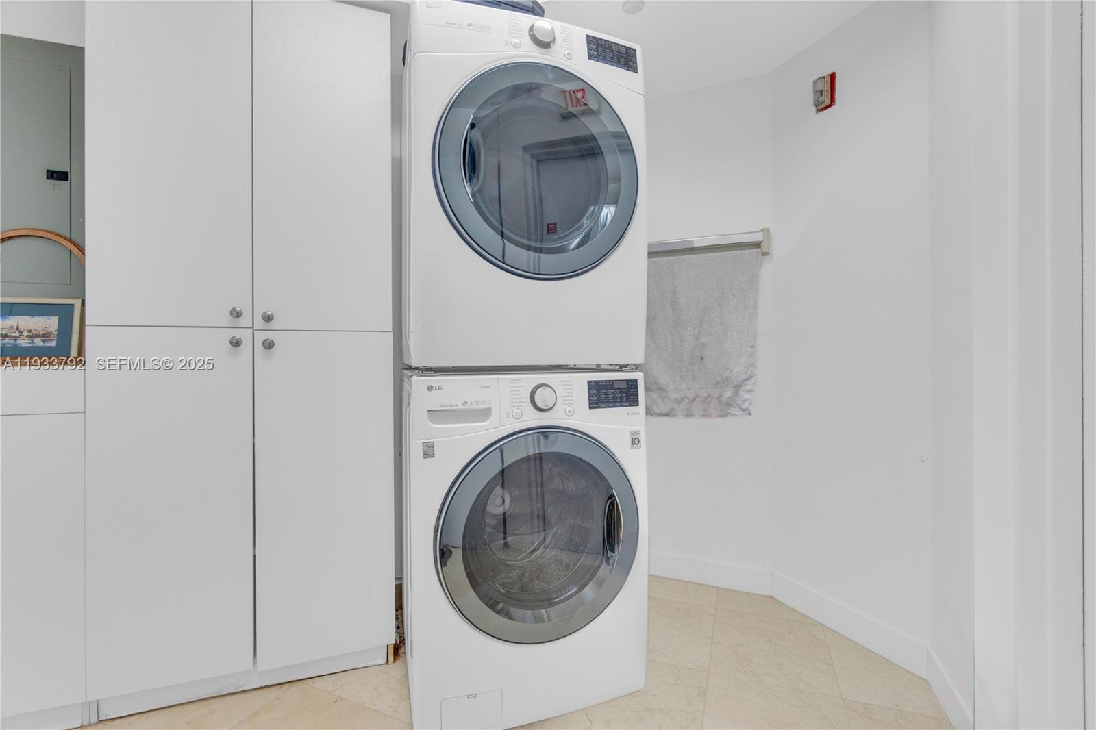 19111 Collins Ave # 1607