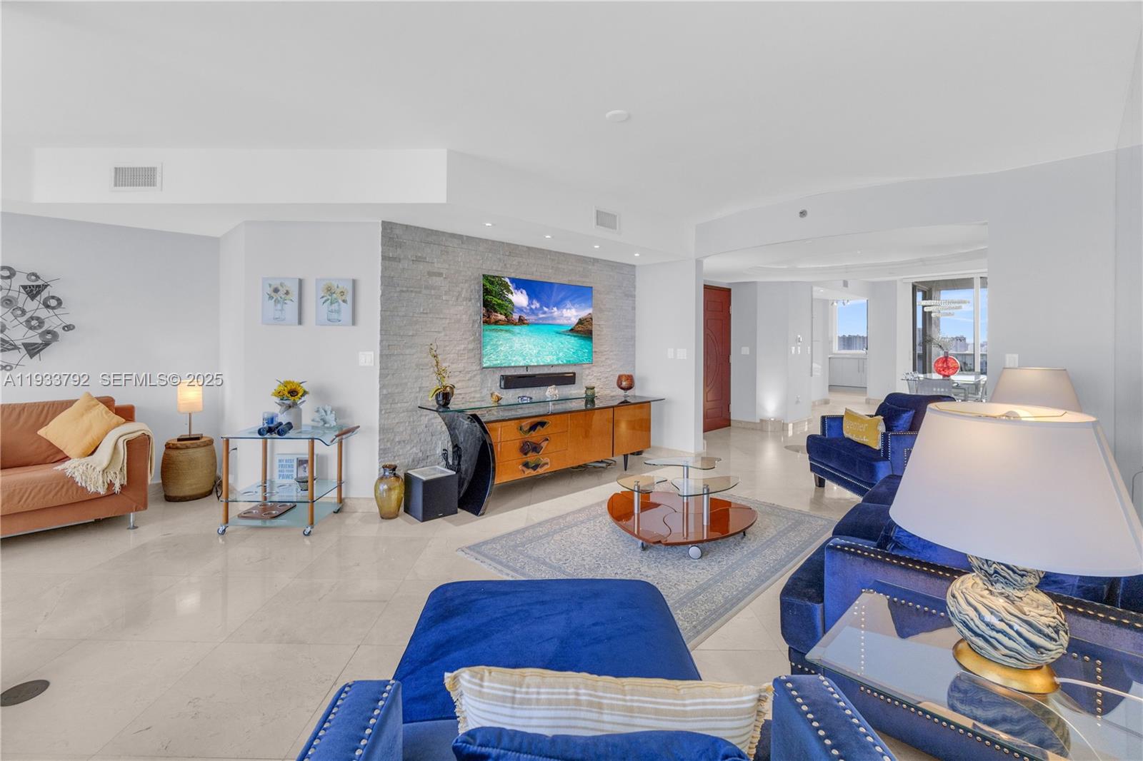 19111 Collins Ave # 1607