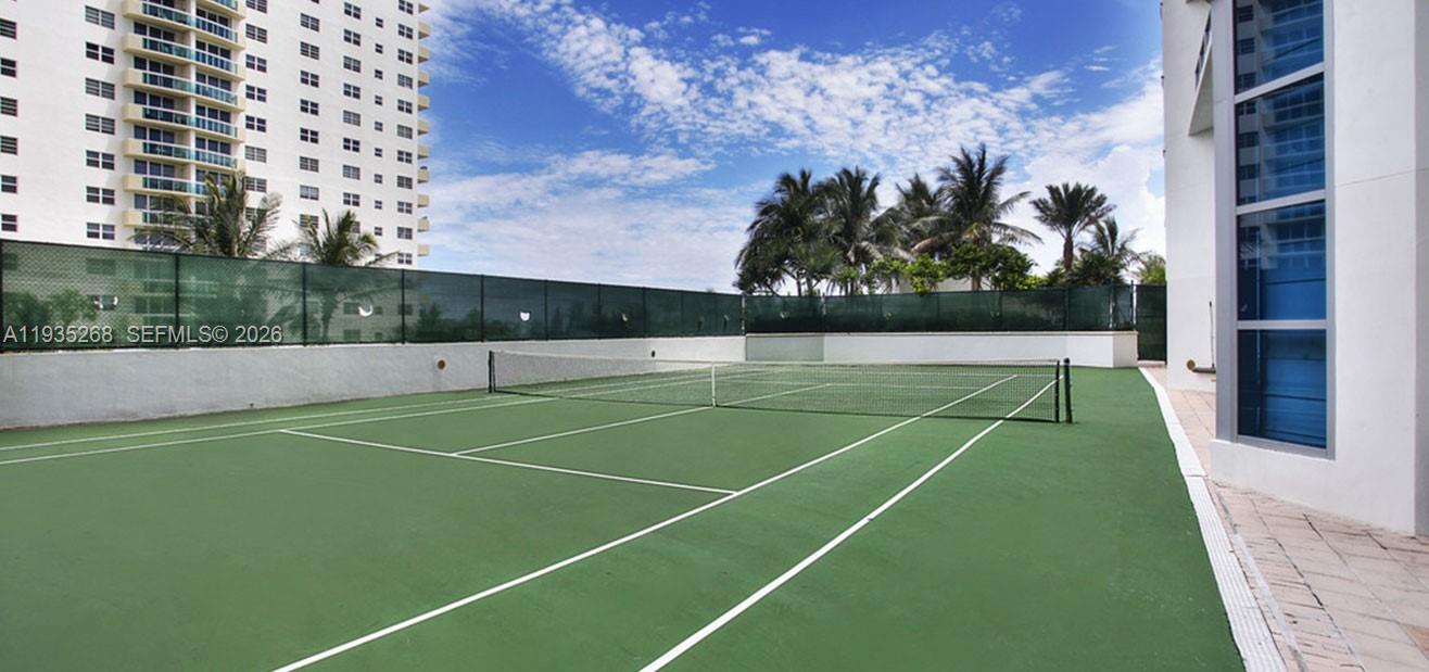 3101 S Ocean Dr # 606