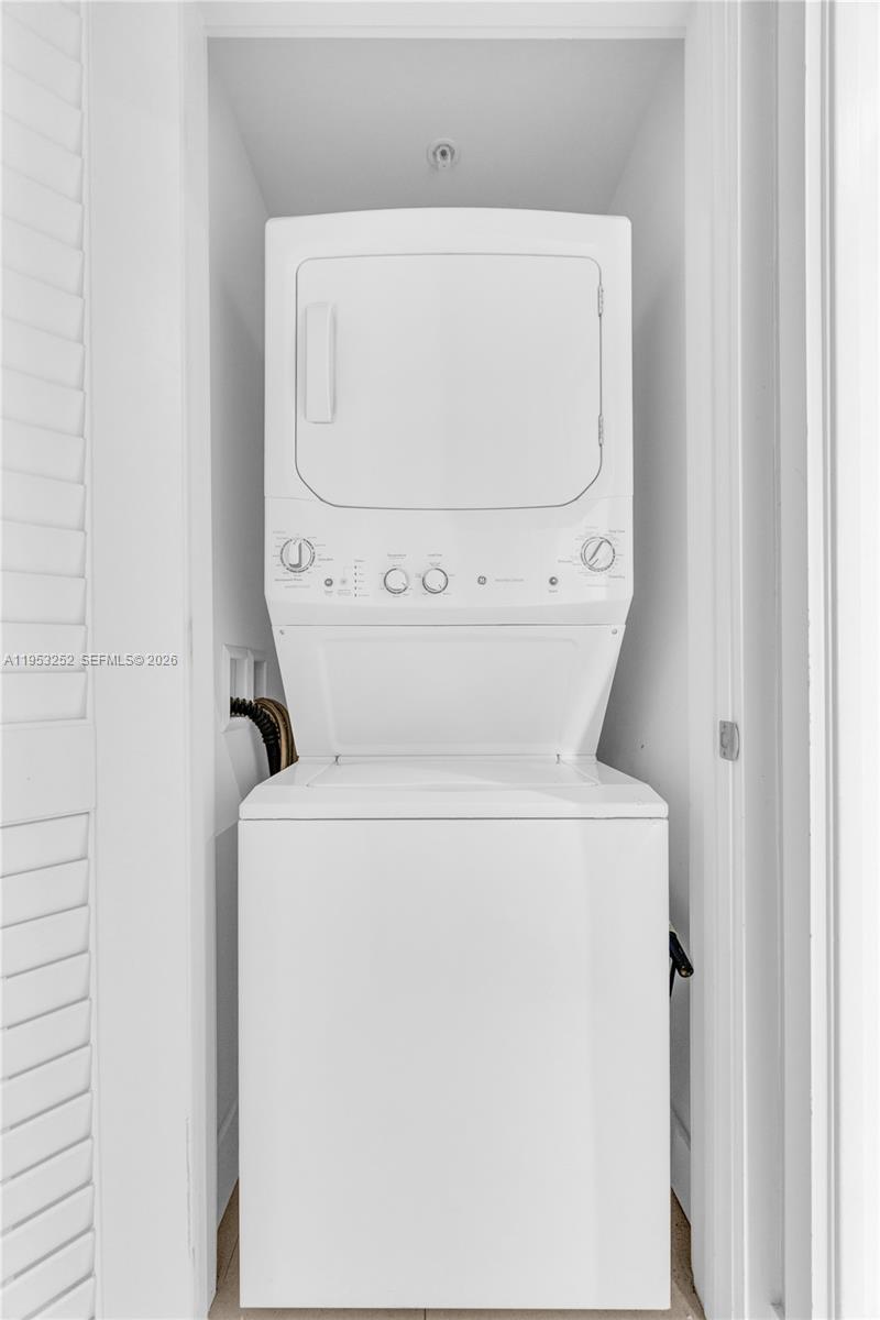 4111 S Ocean Dr # 1507