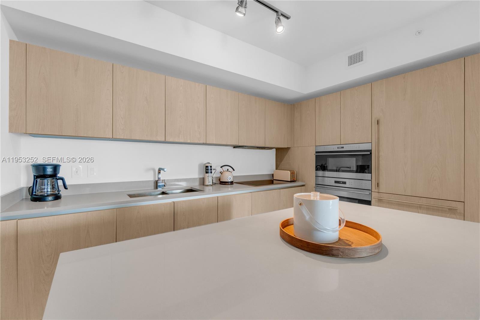 4111 S Ocean Dr # 1507