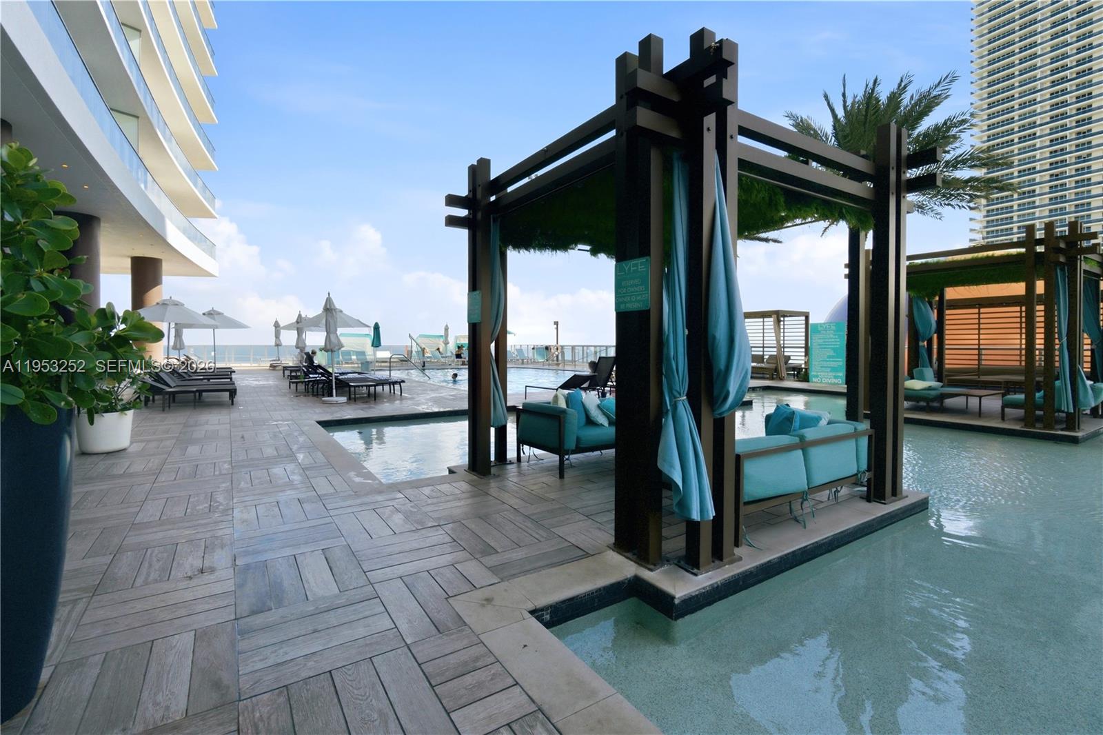 4111 S Ocean Dr # 1507