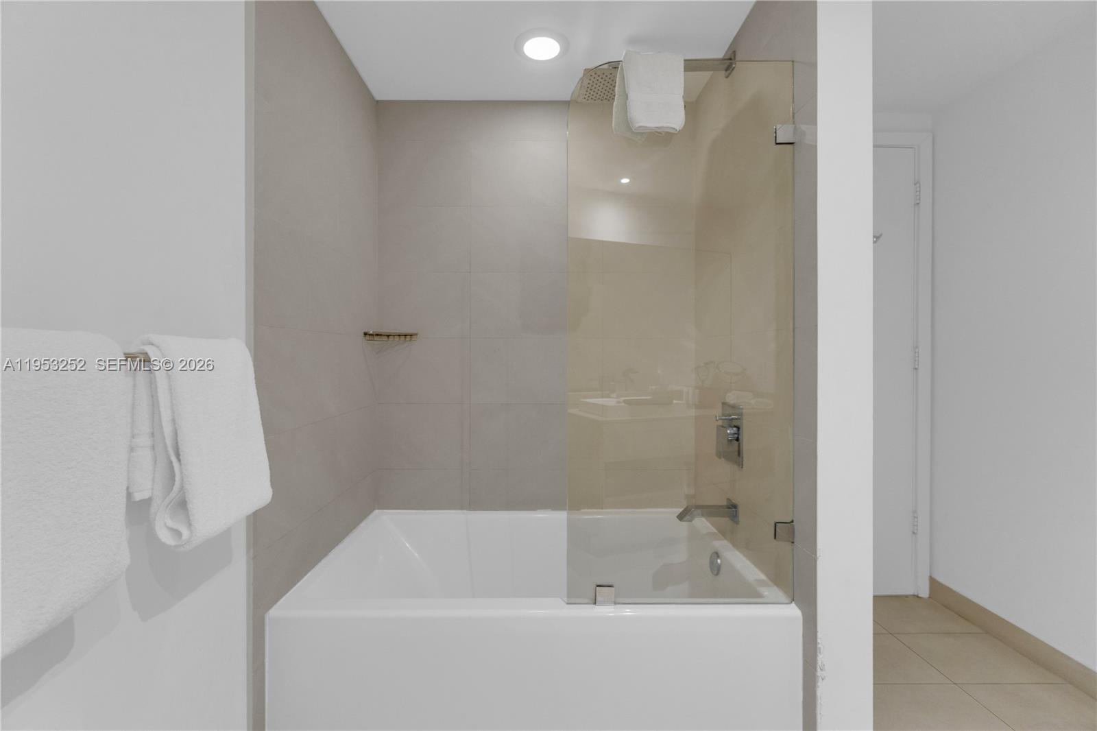 4111 S Ocean Dr # 1507