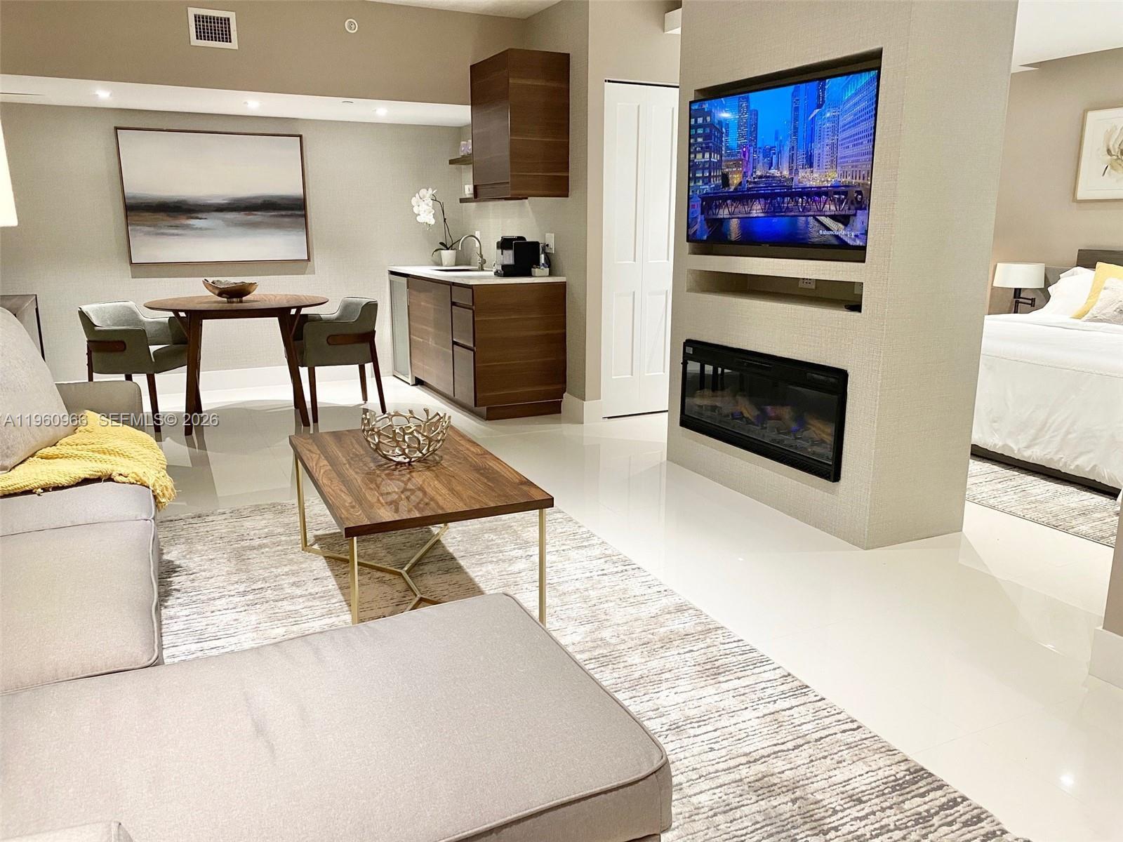 2960 NE 207th St # 102 Unit: TS-102