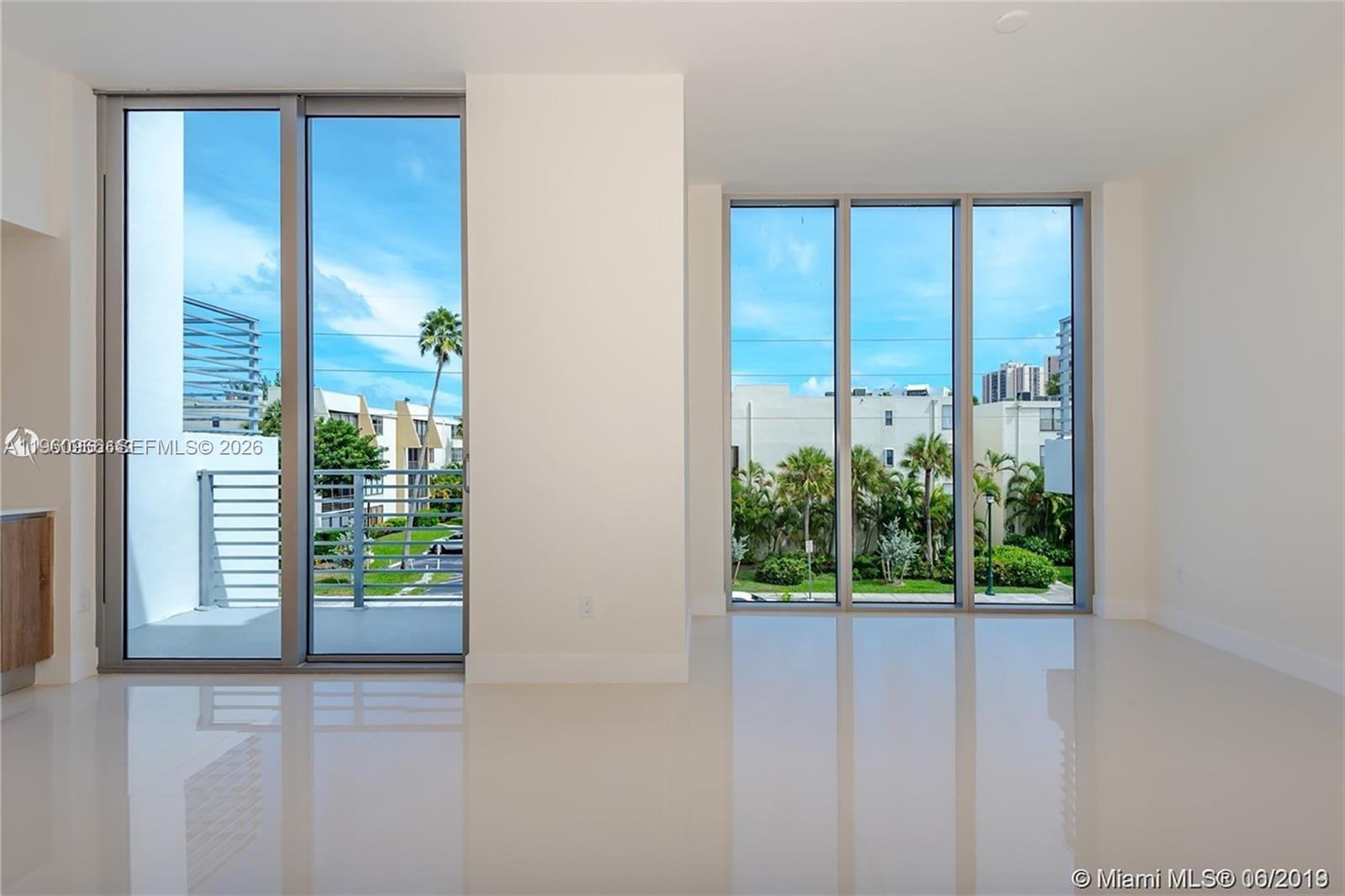 2960 NE 207th St # 102 Unit: TS-102