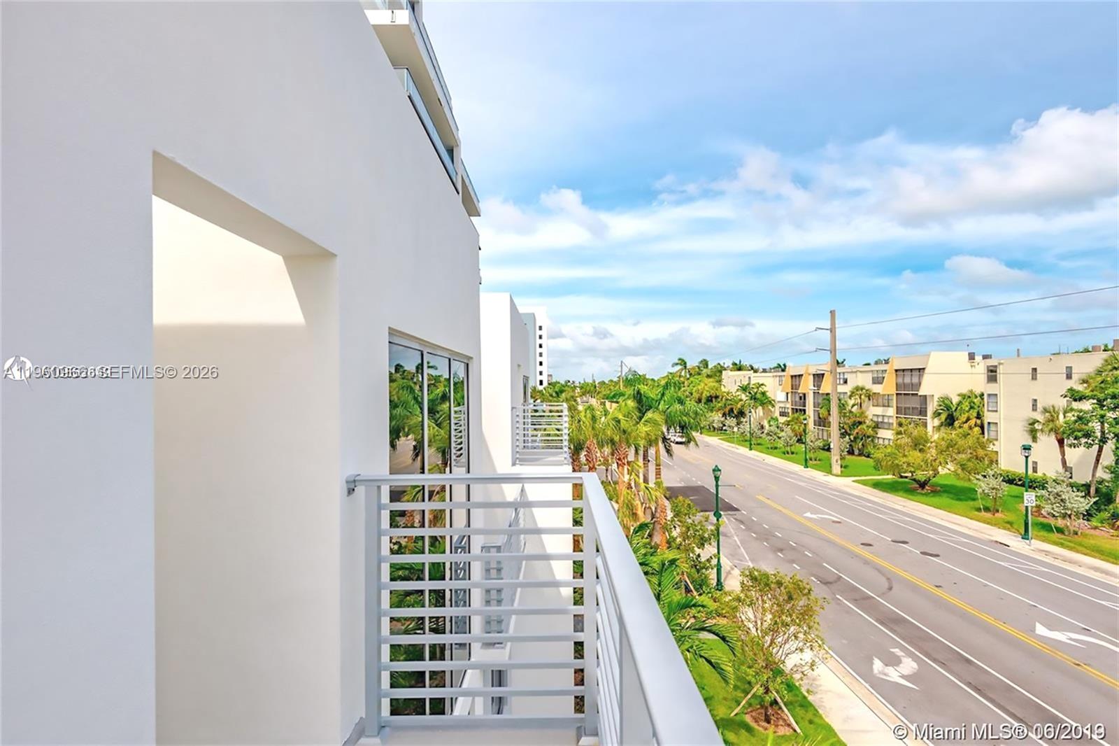 2960 NE 207th St # 102 Unit: TS-102