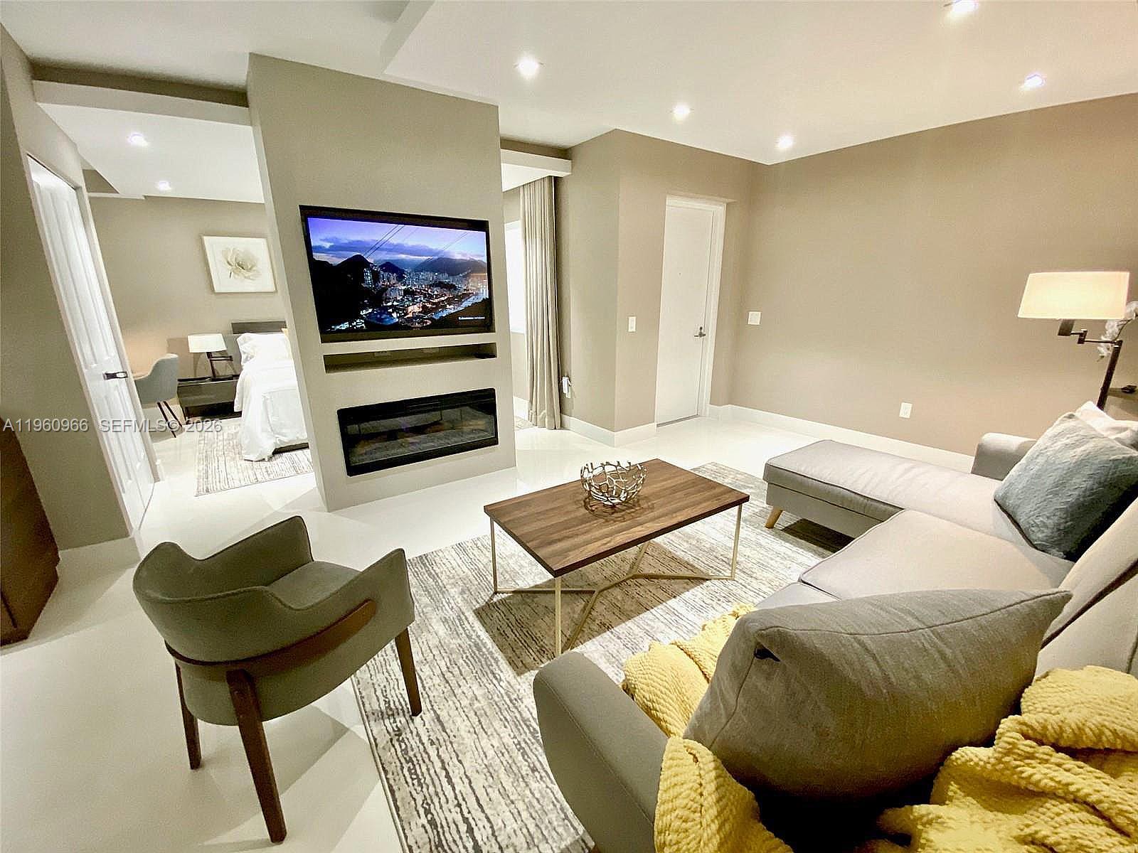 2960 NE 207th St # 102 Unit: TS-102