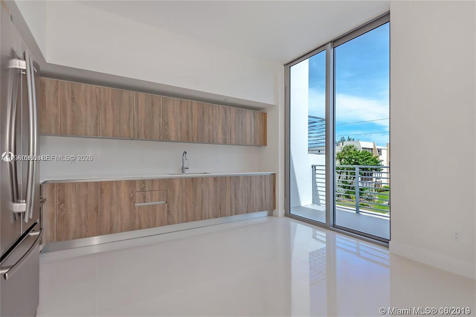 2960 NE 207th St # 102 Unit: TS-102