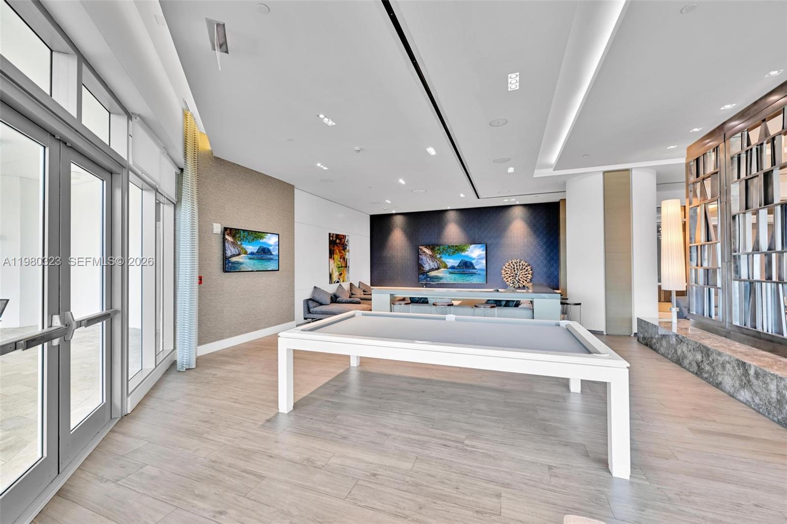17111 Biscayne Blvd # 207