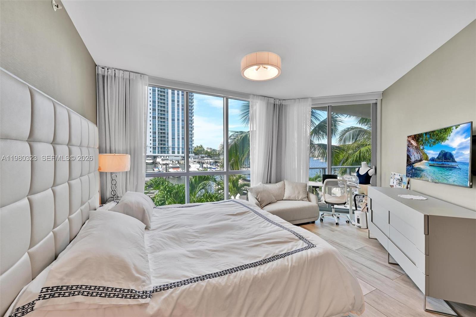 17111 Biscayne Blvd # 207