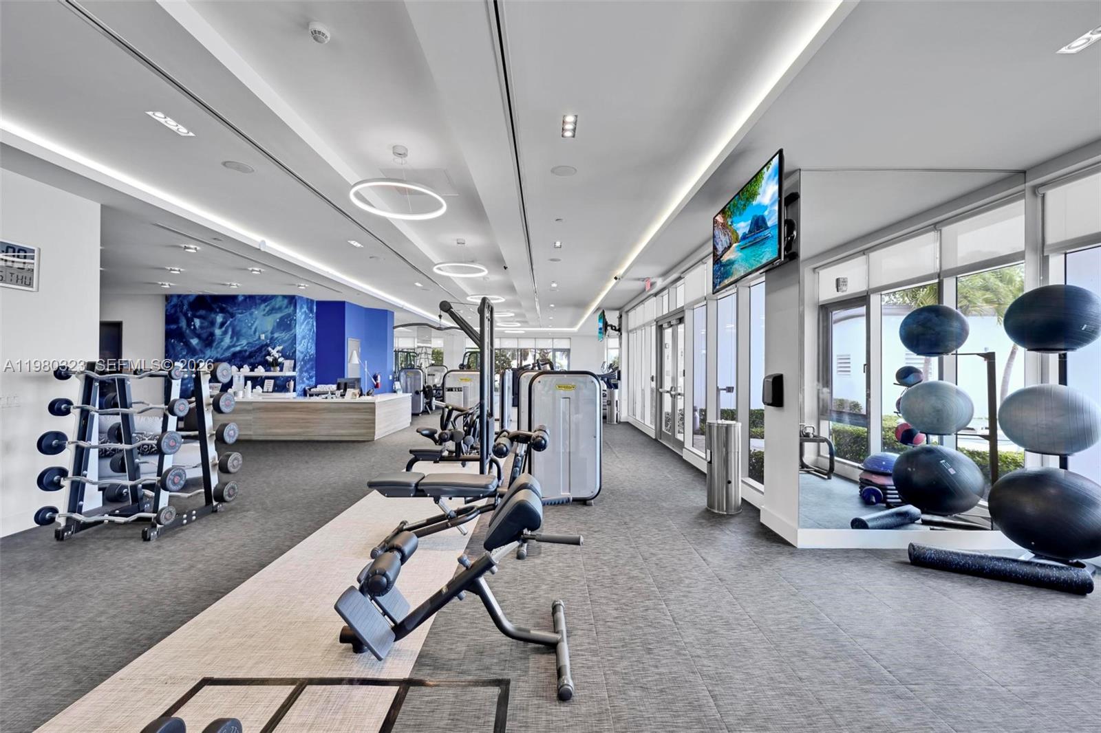 17111 Biscayne Blvd # 207