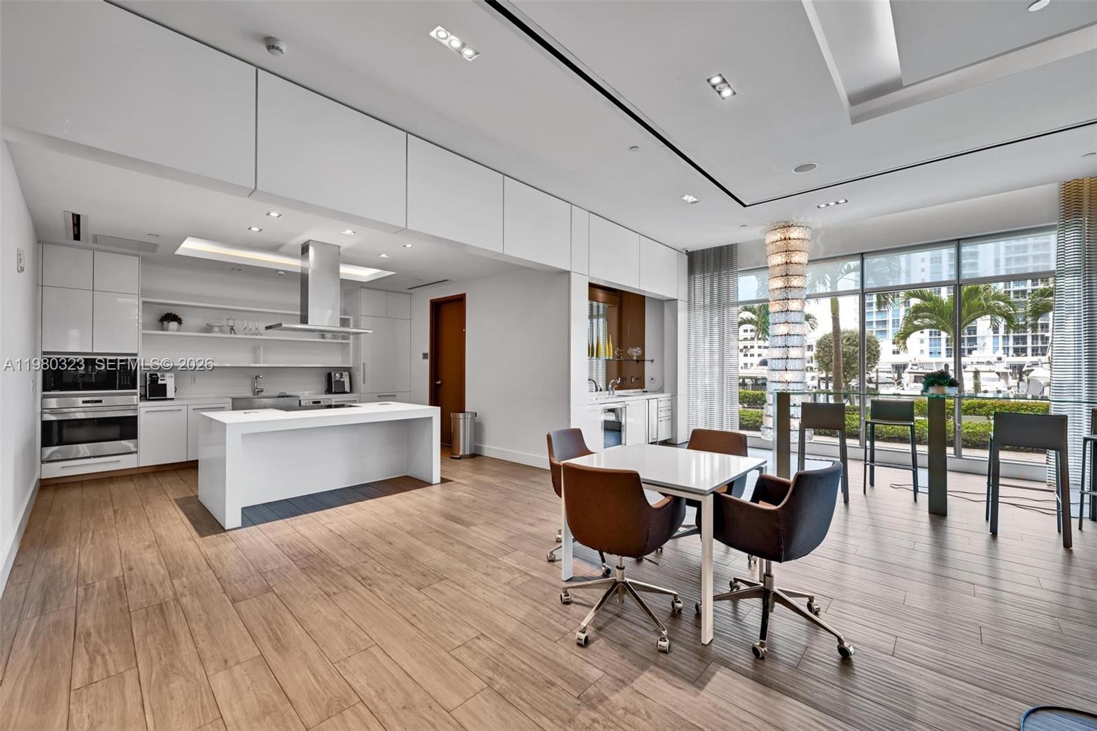17111 Biscayne Blvd # 207