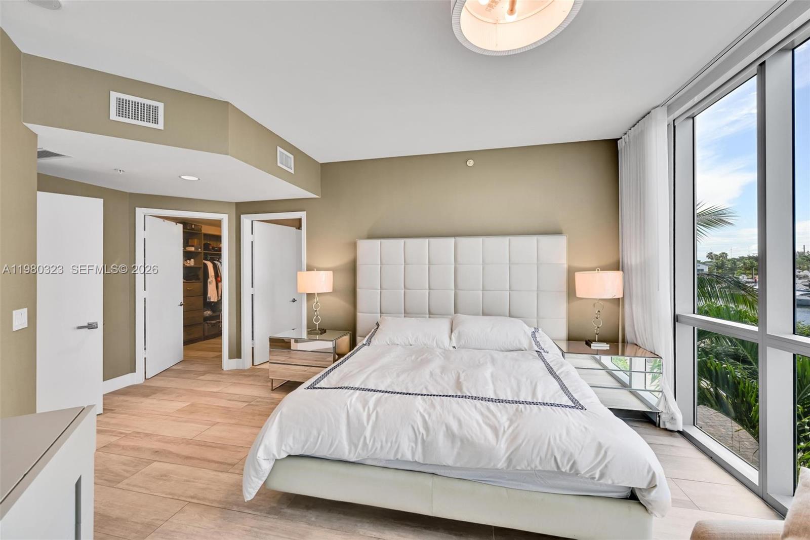 17111 Biscayne Blvd # 207