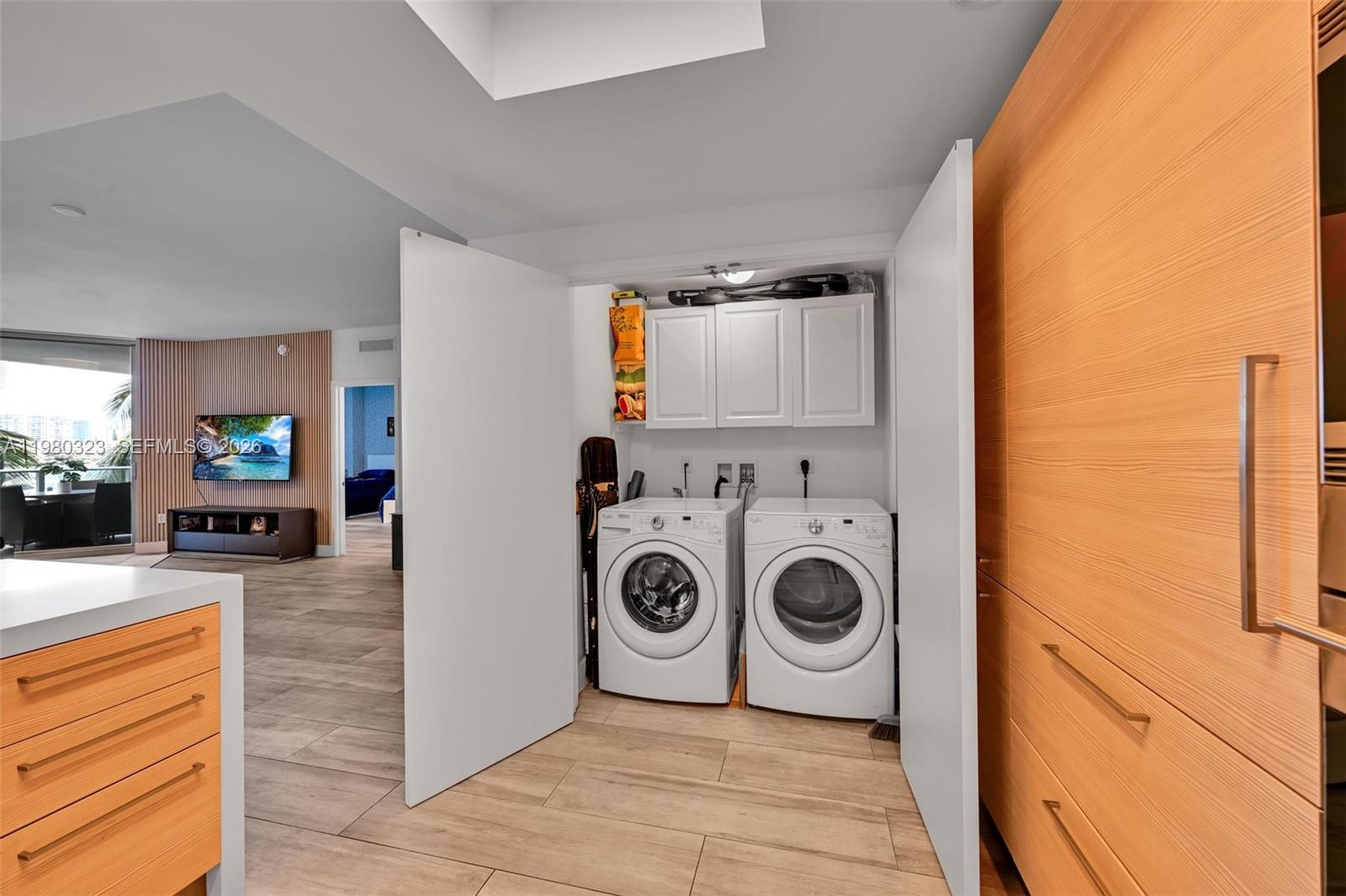 17111 Biscayne Blvd # 207