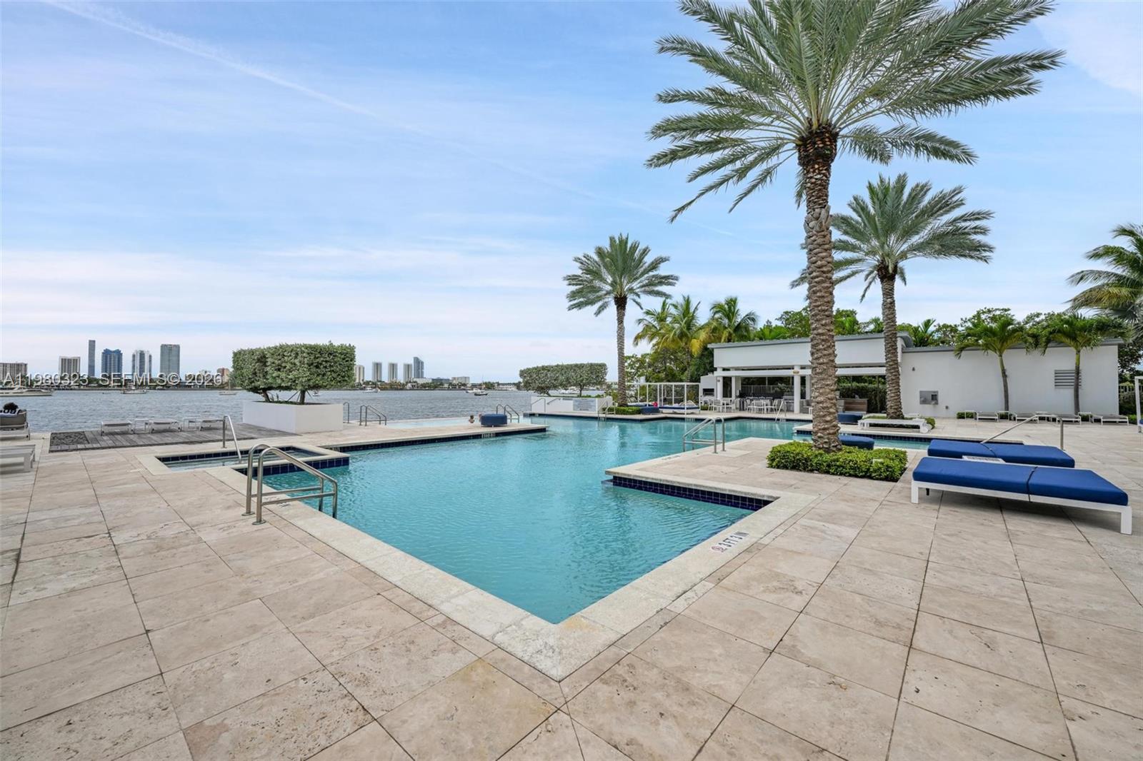 17111 Biscayne Blvd # 207