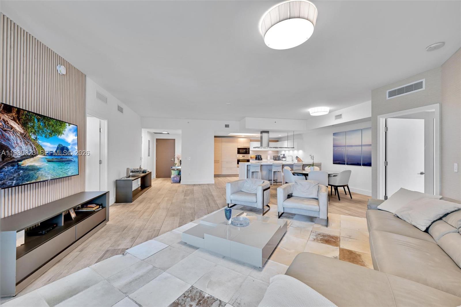 17111 Biscayne Blvd # 207
