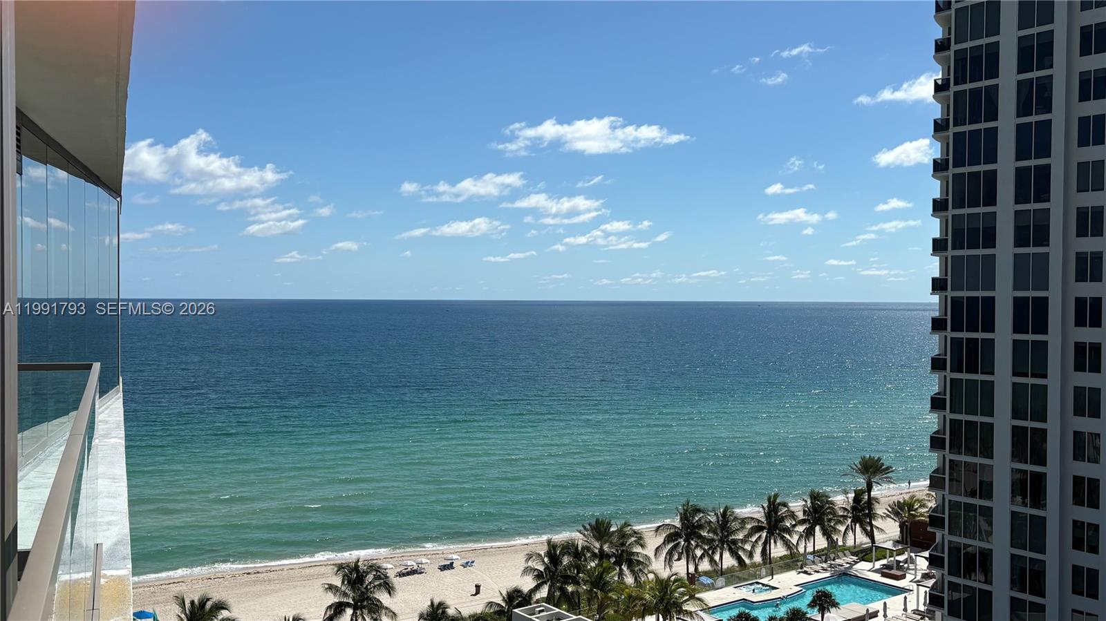 18975 Collins Ave # 905