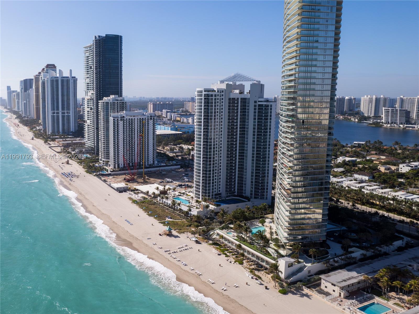 18975 Collins Ave # 905