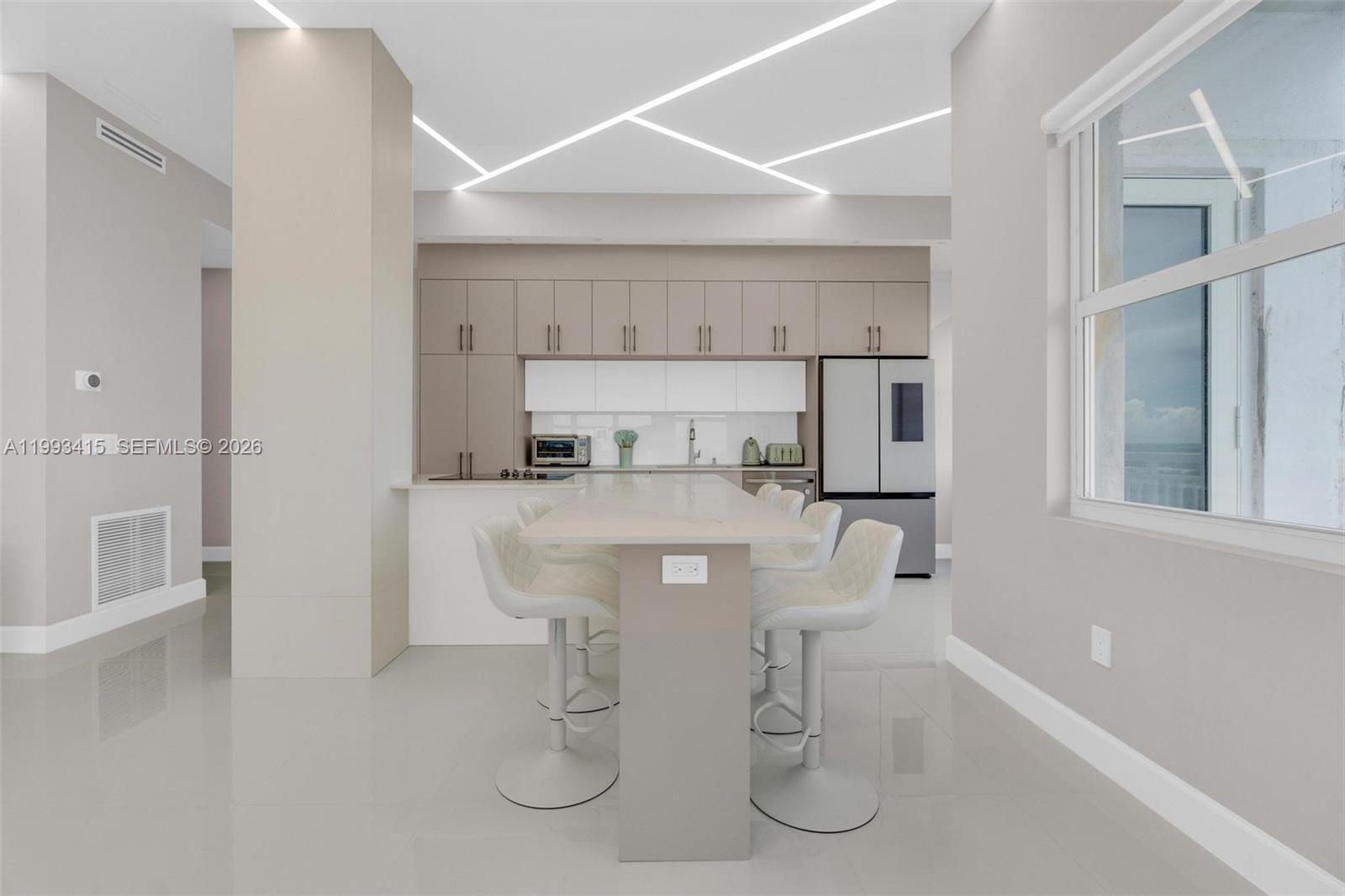 18011 Biscayne Blvd Unit: PH04